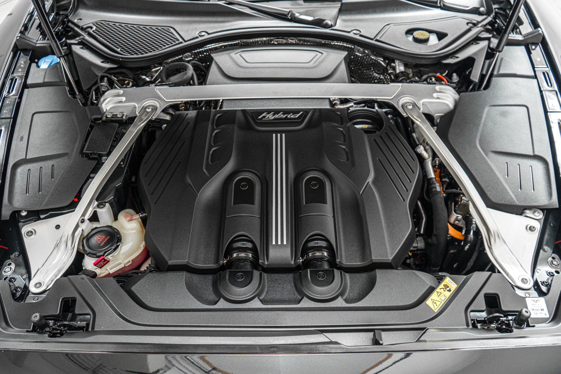 Used 2023 Bentley Flying Spur Plug-In Hybrid image 12
