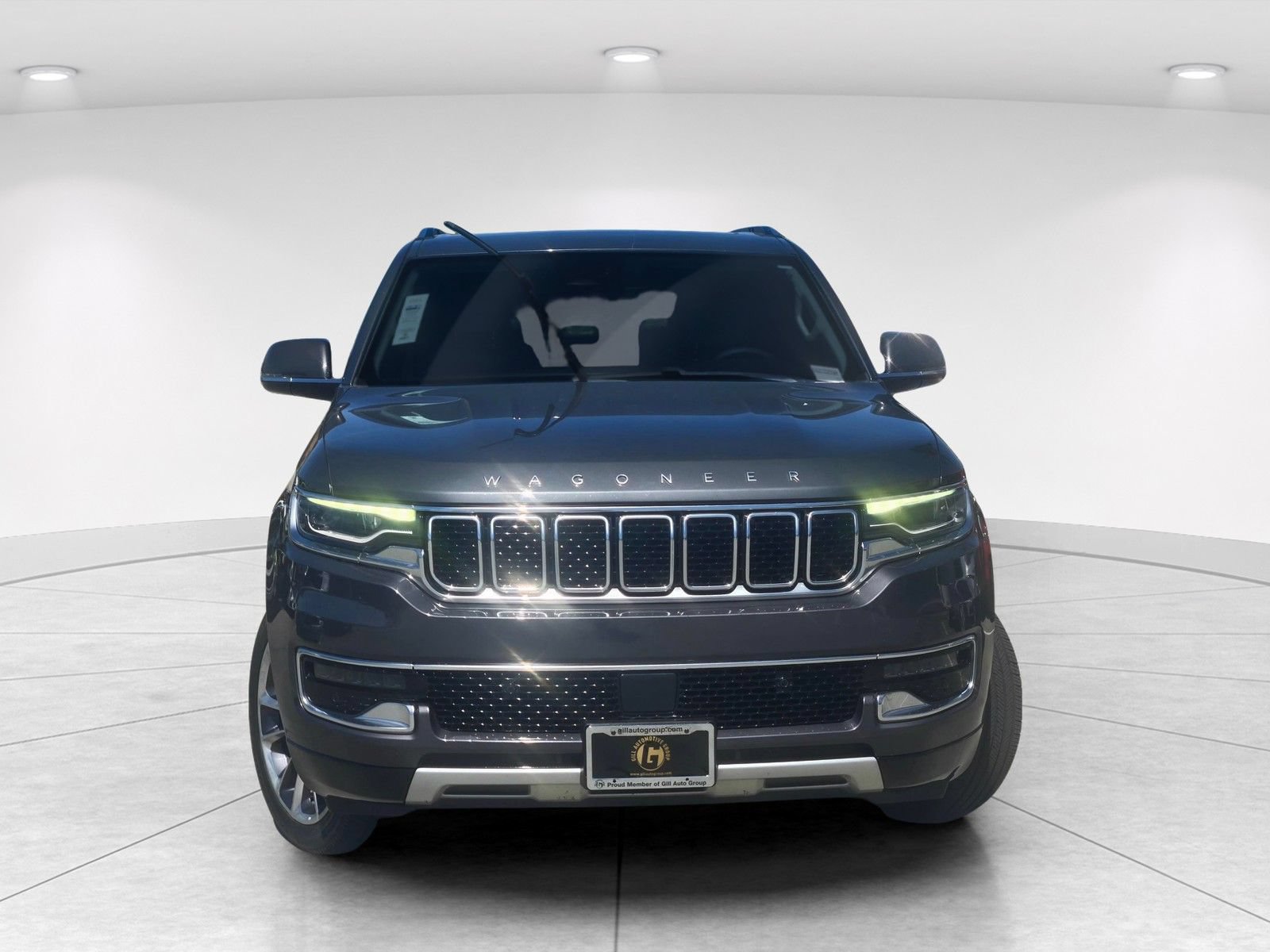 Used 2022 Jeep Wagoneer Series II w/ Premium Group I AWD/4WD image 2