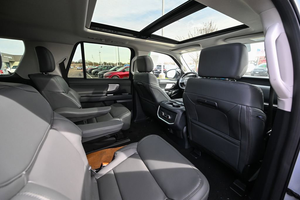 New 2026 Ford Expedition Max Active AWD/4WD image 24