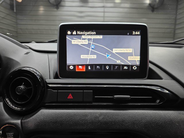 Used 2016 MAZDA MX-5 Miata Club RWD image 23