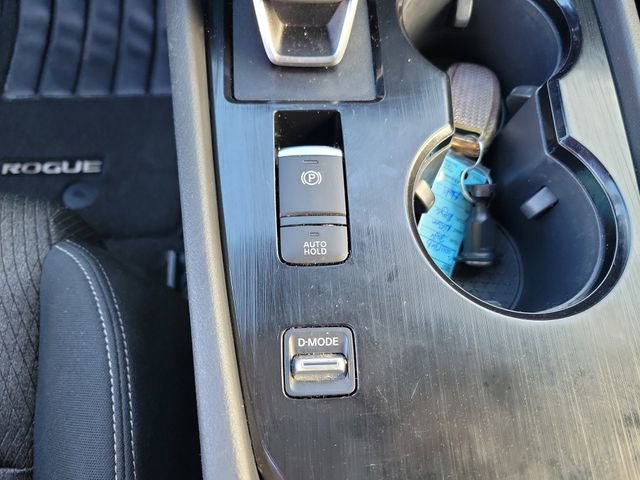 Used 2024 Nissan Rogue SV FWD image 26