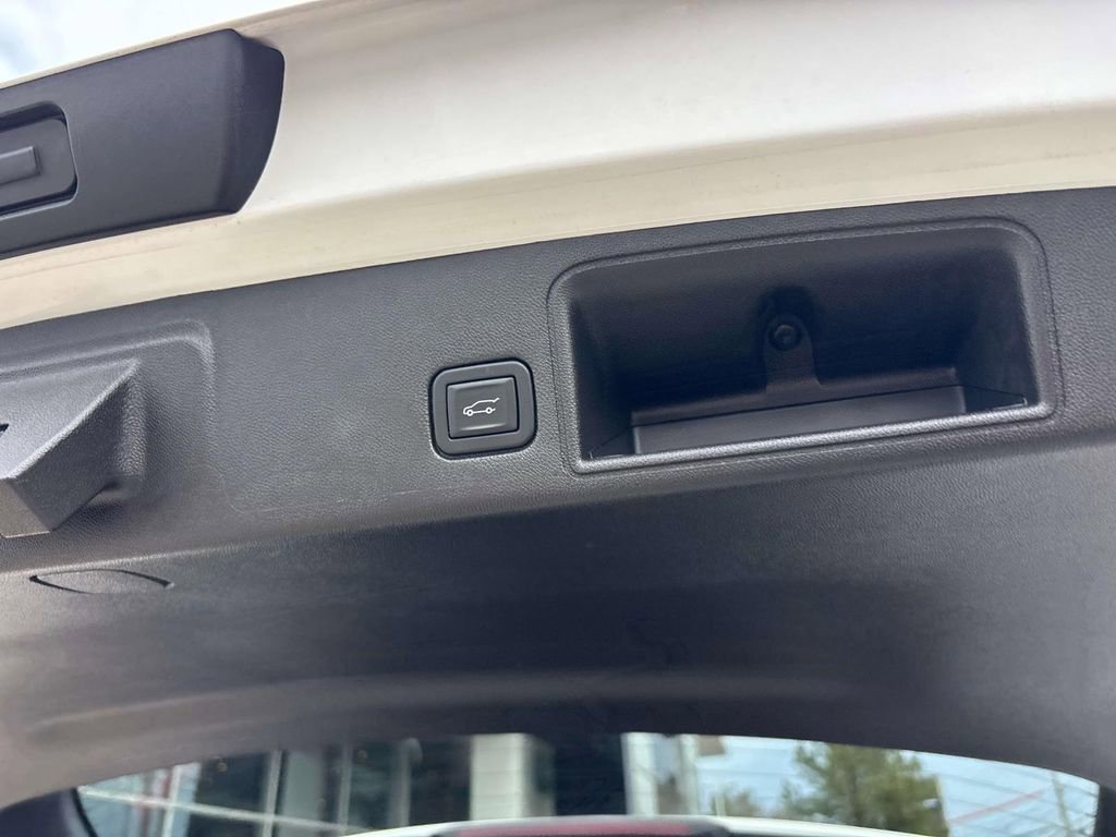 Certified 2024 GMC Terrain AT4 w/ Tech Package image 15
