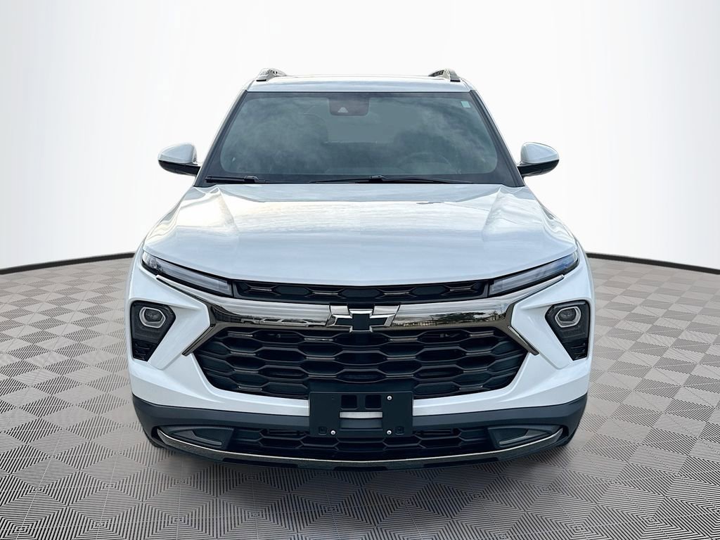Used 2024 Chevrolet TrailBlazer ACTIV w/ Convenience Package image 2