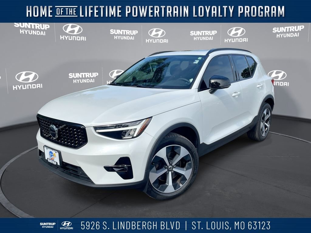 Used 2023 Volvo XC40 B5 Plus w/ Protection Package Premier