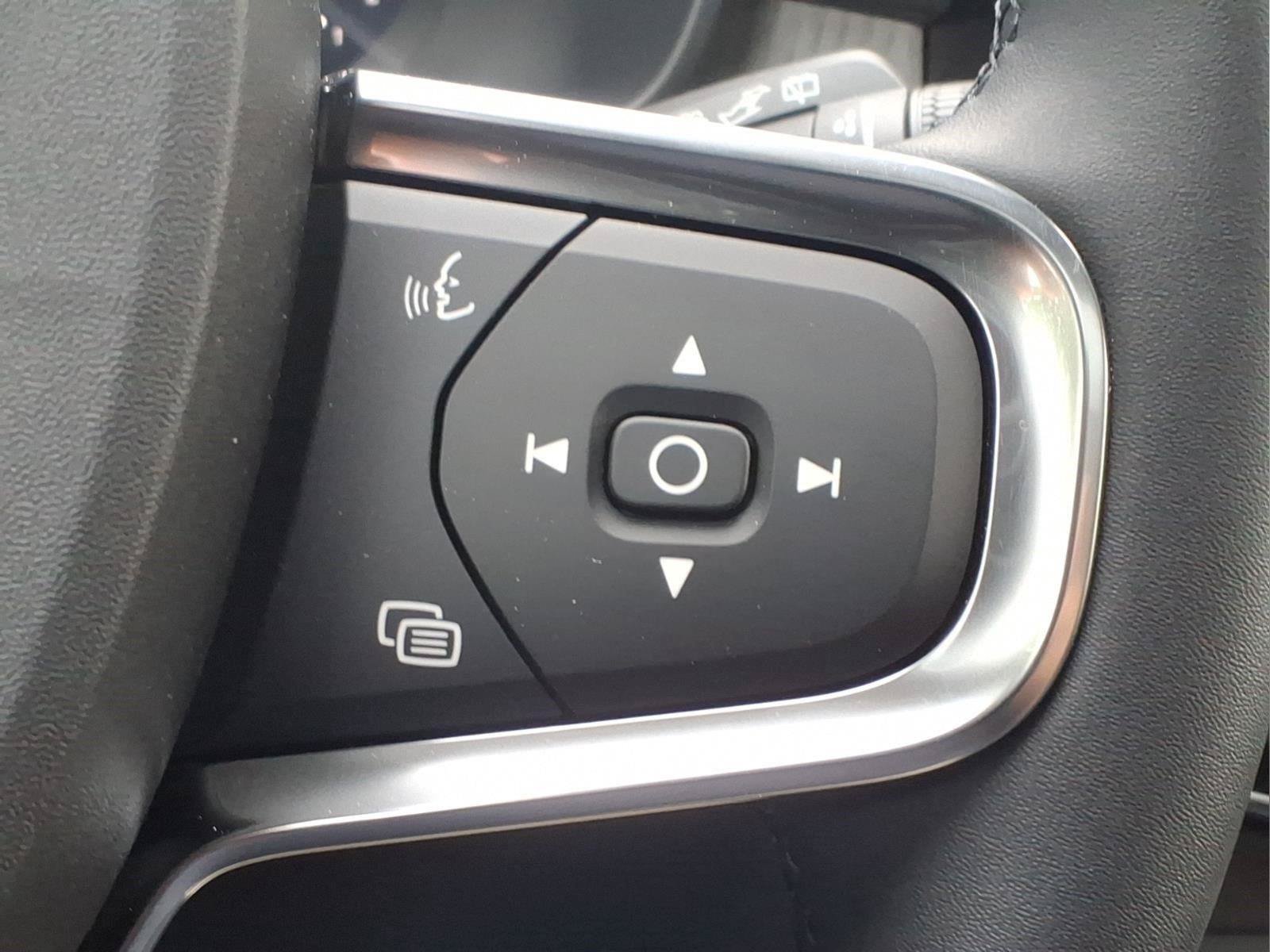 New 2026 Volvo XC40 B5 Plus w/ Climate Package AWD/4WD image 15