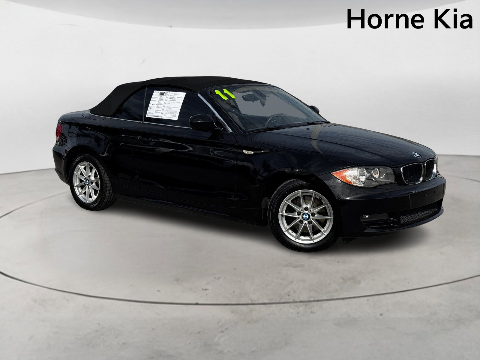 Used 2011 BMW 128i Convertible image 2