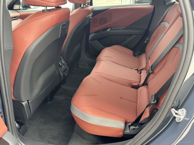 New 2027 BMW iX3 50 xDrive AWD/4WD image 8