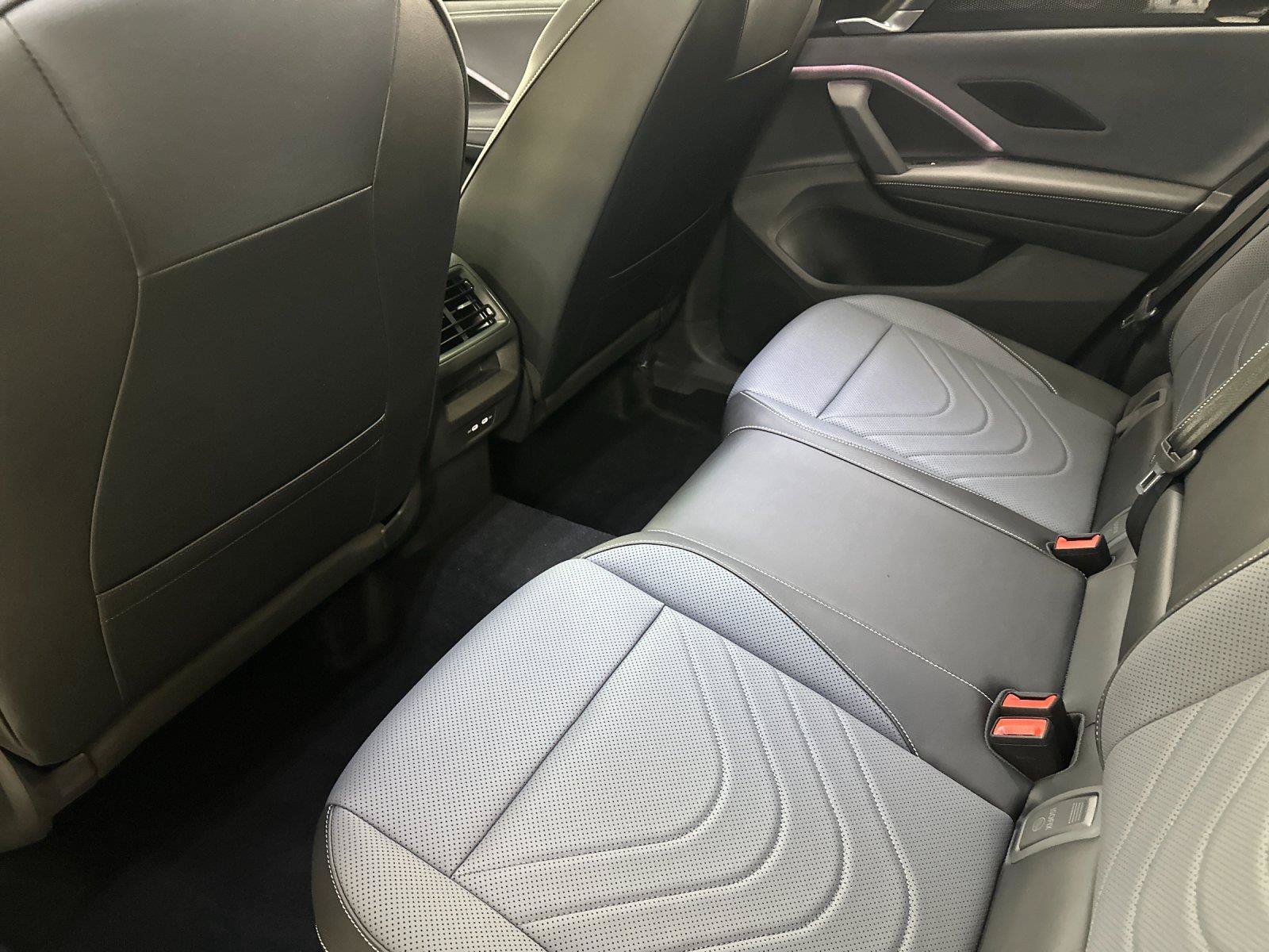 New 2026 Volkswagen Tiguan SE R-Line AWD/4WD image 11