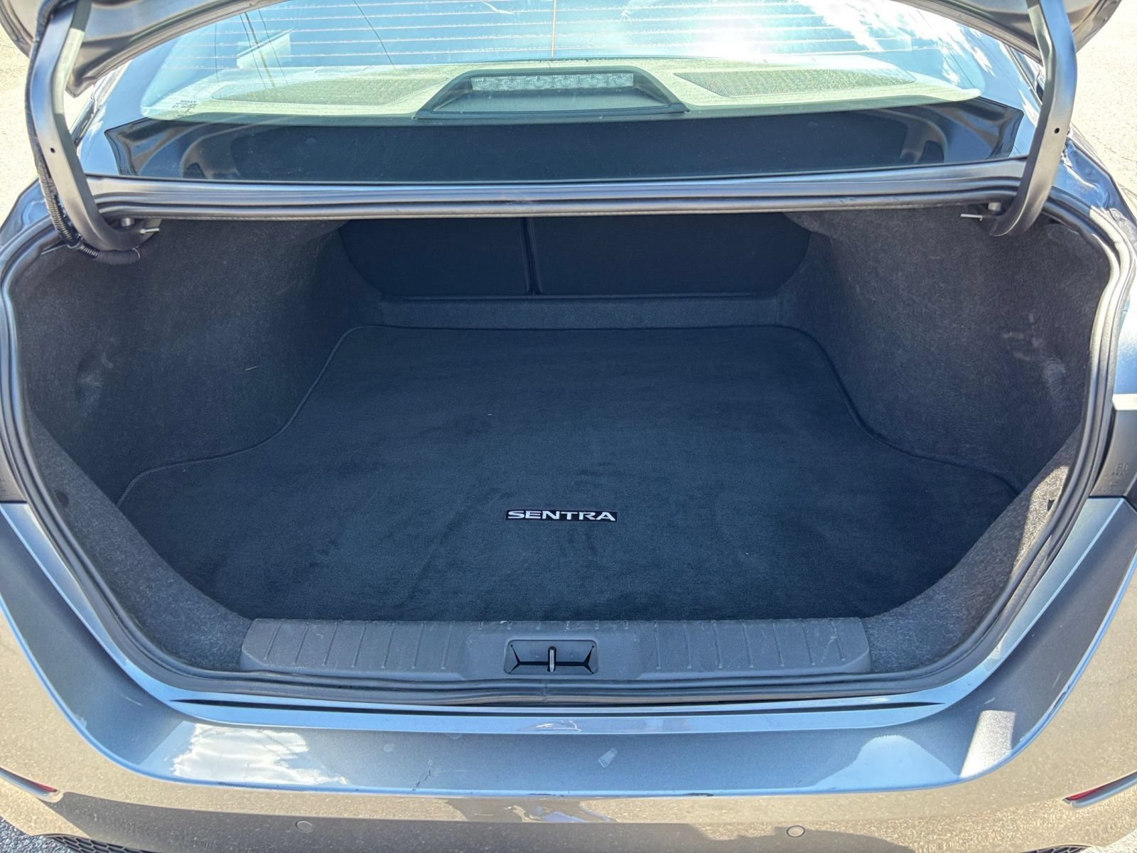 Used 2025 Nissan Sentra SV FWD image 24