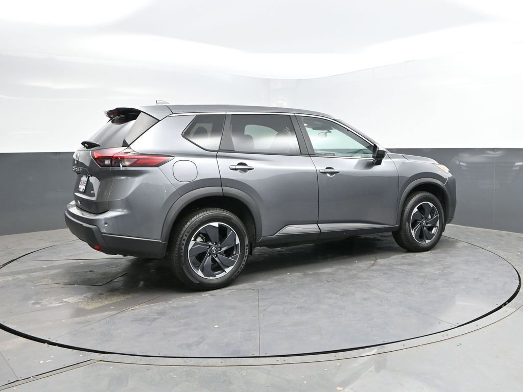 Used 2025 Nissan Rogue SV AWD/4WD image 10