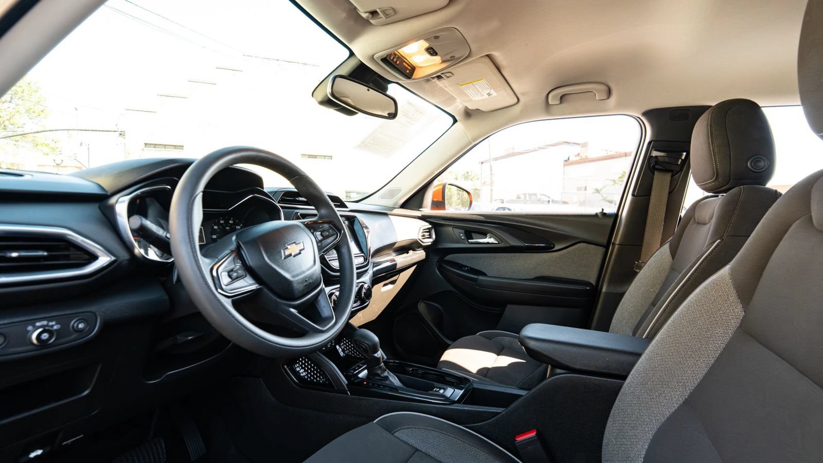 Used 2023 Chevrolet TrailBlazer LT w/ Convenience Package FWD image 27