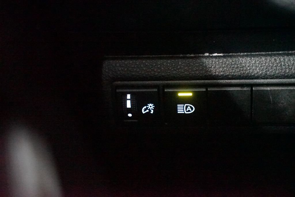 Certified 2023 Toyota Corolla LE image 21