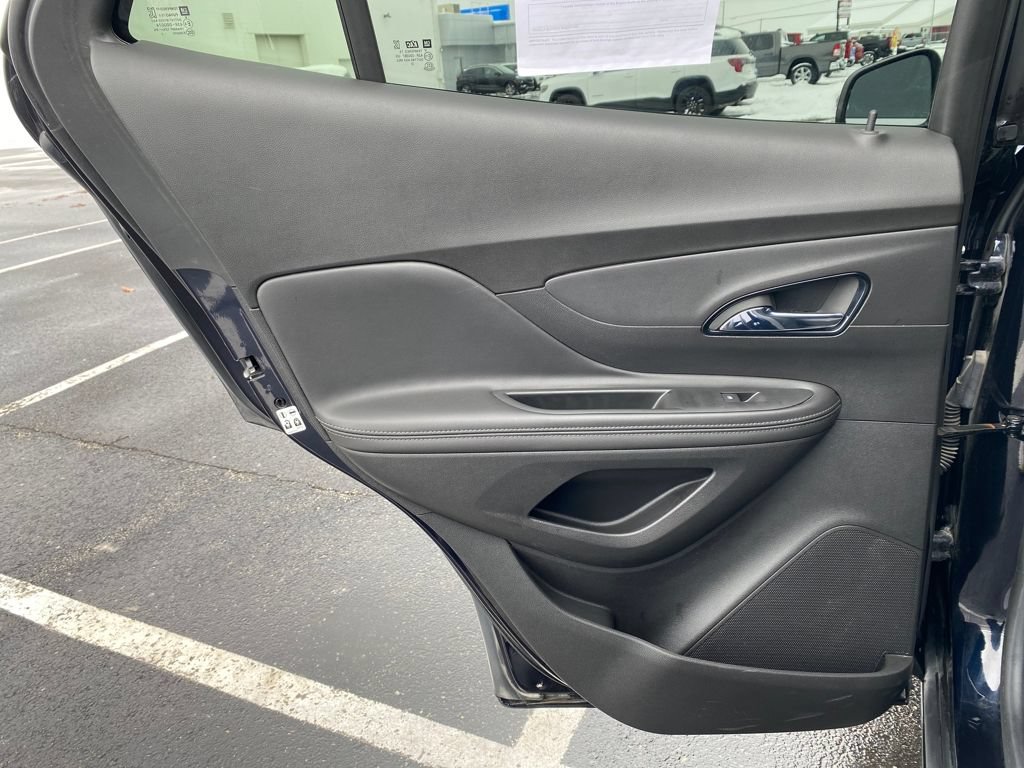 Used 2022 Buick Encore Preferred AWD/4WD image 16