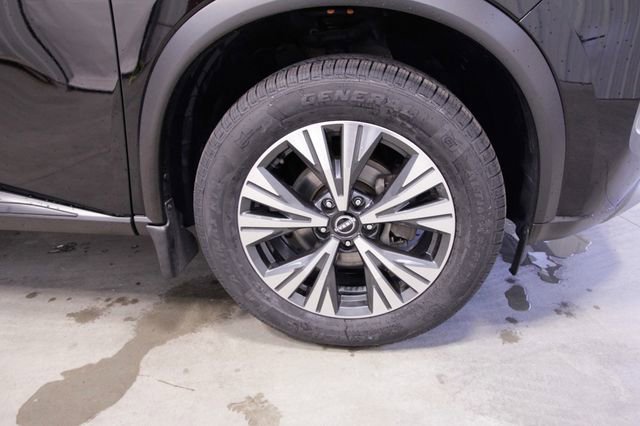 Used 2023 Nissan Rogue SV image 11