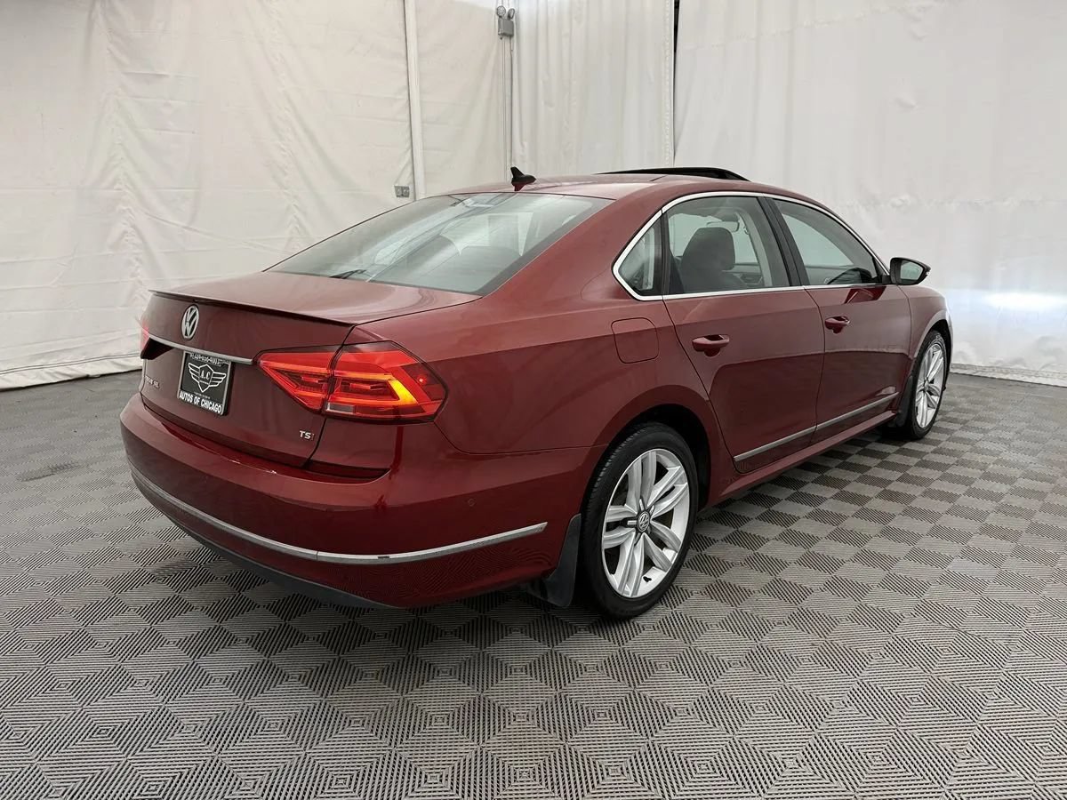 Used 2016 Volkswagen Passat 1.8T SEL Premium FWD image 5