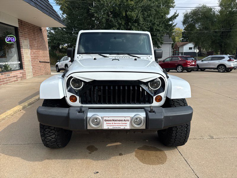 Used 2012 Jeep Wrangler Unlimited Sahara w/ Max Tow Pkg image 23