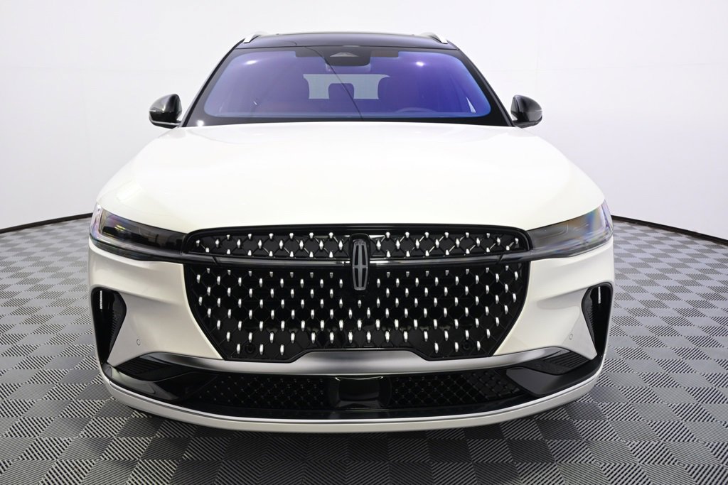 New 2026 Lincoln Nautilus Reserve image 10