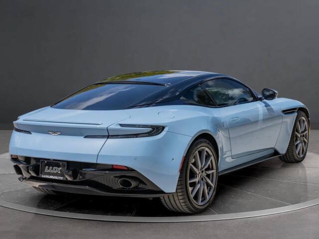 Used 2017 Aston Martin DB11 V12 RWD image 5
