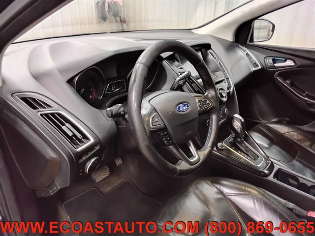 Used 2016 Ford Focus Titanium FWD image 11