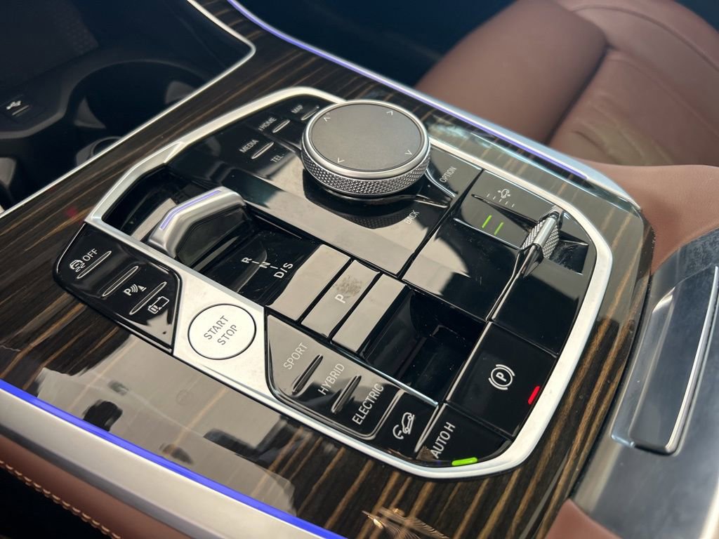 Used 2025 BMW X5 xDrive50e image 57