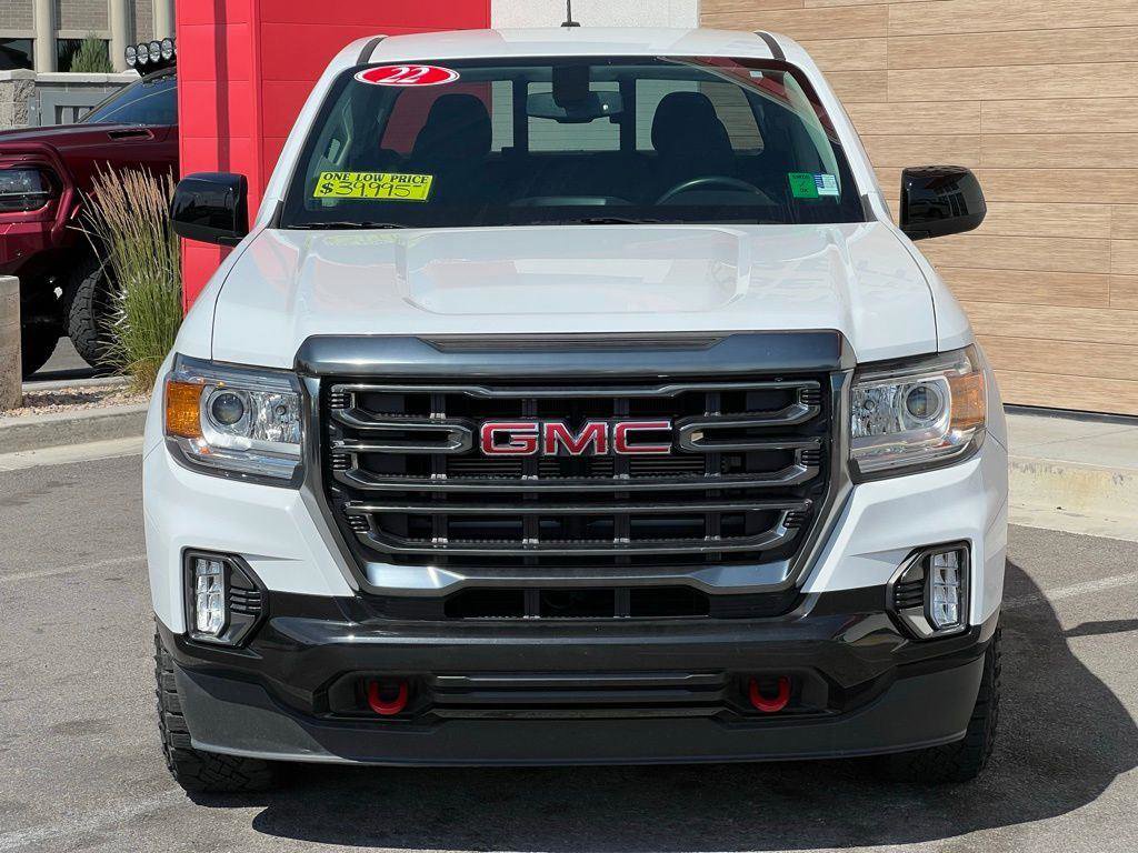 Used 2022 GMC Canyon AT4 image 2