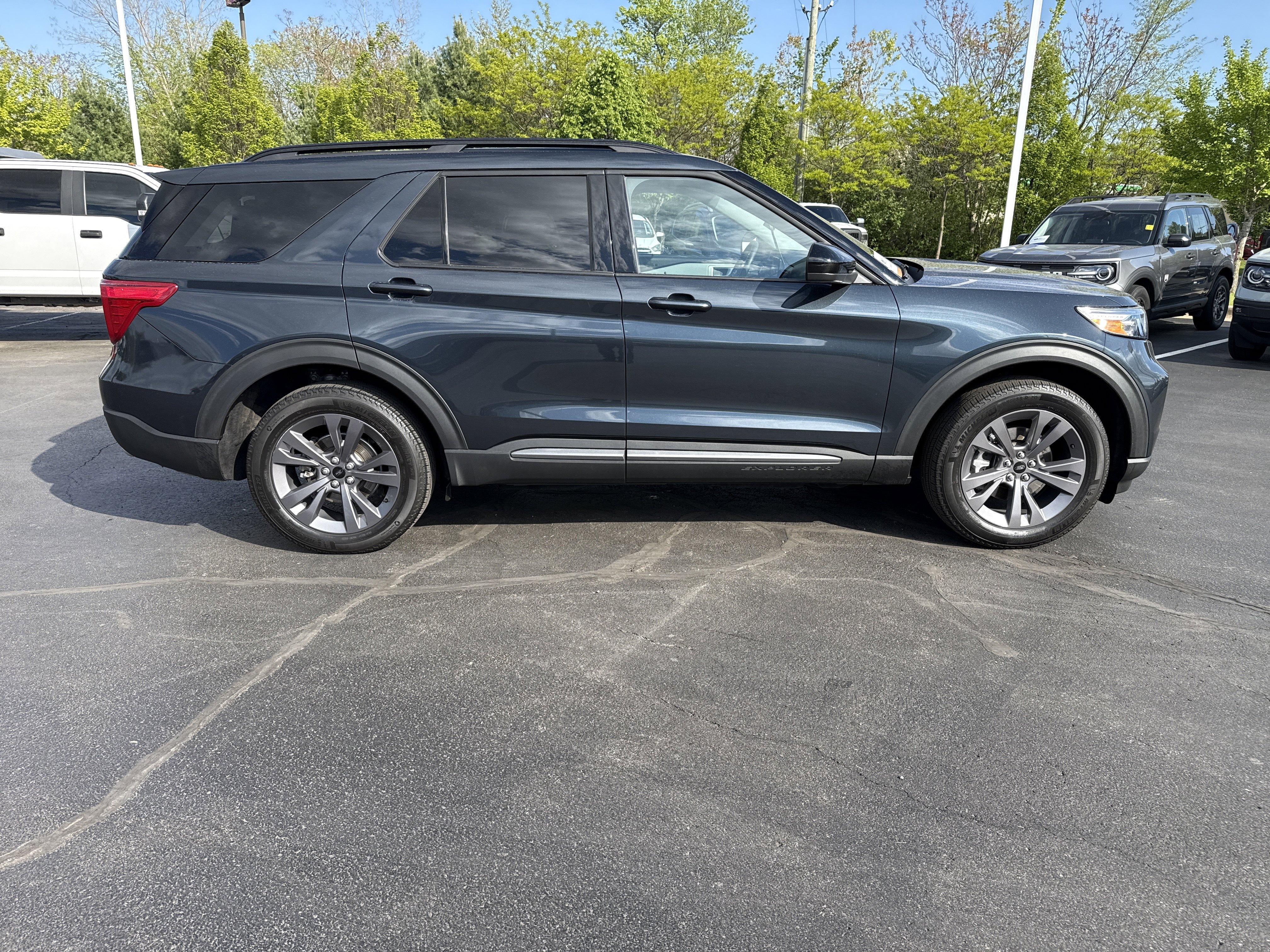 Certified 2023 Ford Explorer XLT w/ Equipment Group 202A AWD/4WD image 11