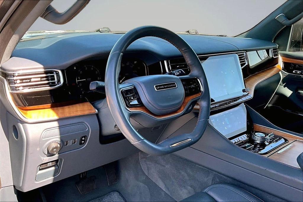 Used 2022 Jeep Grand Wagoneer Series II w/ Flexible Seating Group image 14