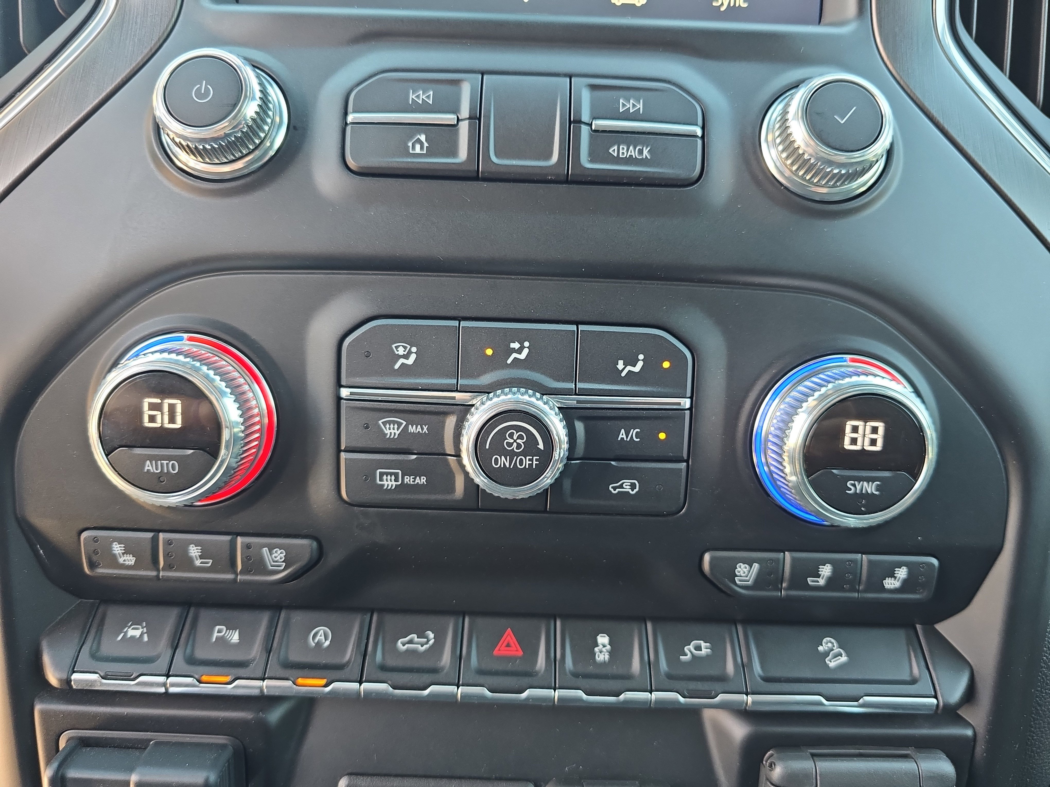 Used 2021 GMC Sierra 1500 AT4 w/ Technology Package AWD/4WD image 21