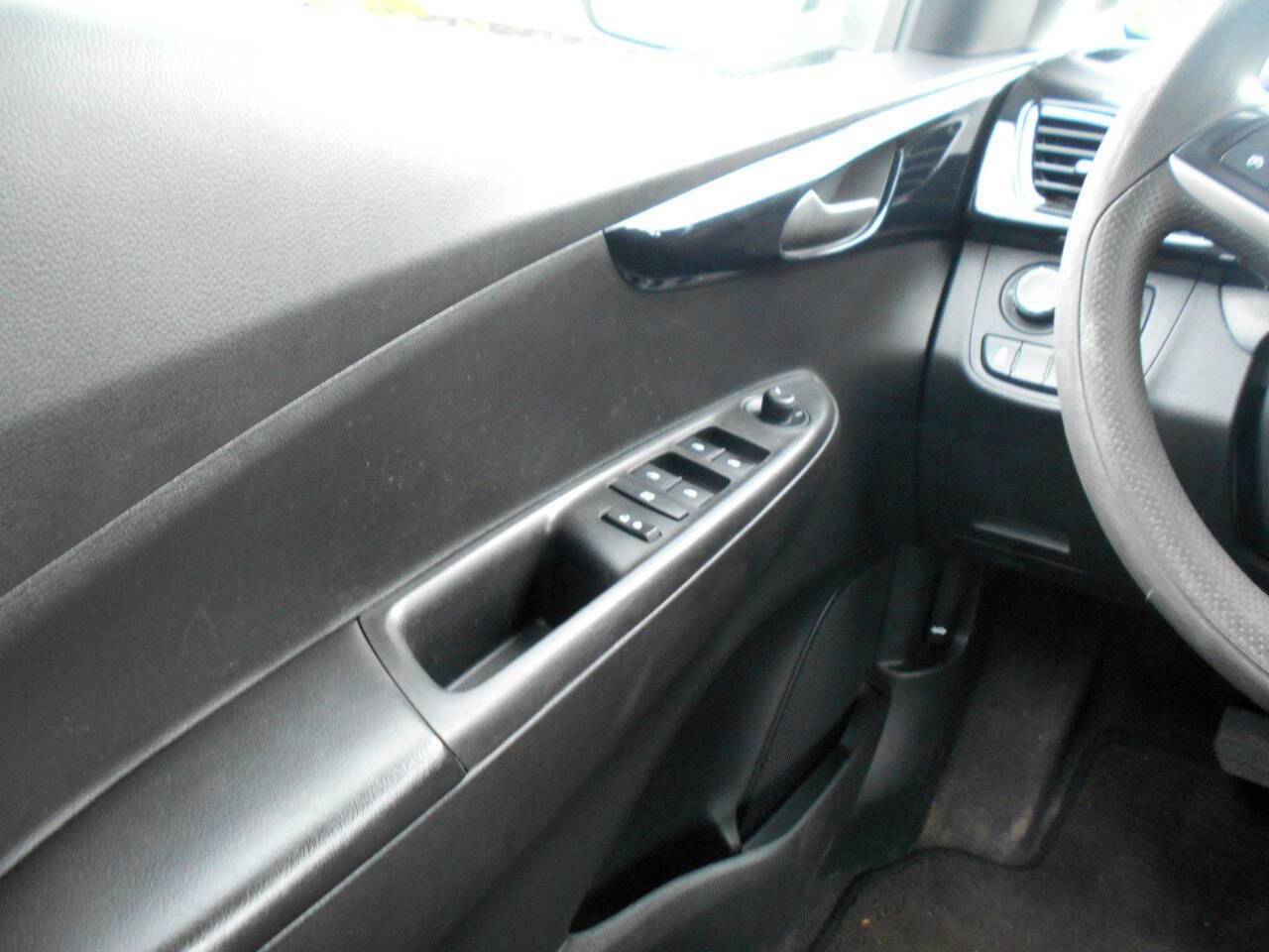 Used 2016 Chevrolet Spark LT image 12
