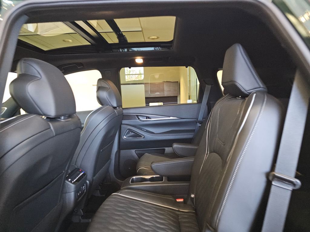New 2026 INFINITI QX60 Autograph w/ Dark Cargo Package image 18
