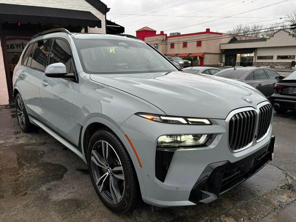 Used 2023 BMW X7 xDrive40i w/ M Sport Package image 7
