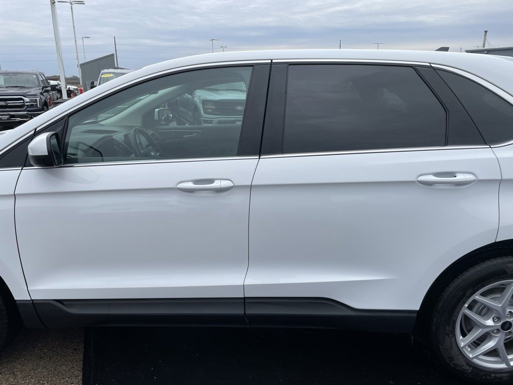 Used 2023 Ford Edge SEL image 36