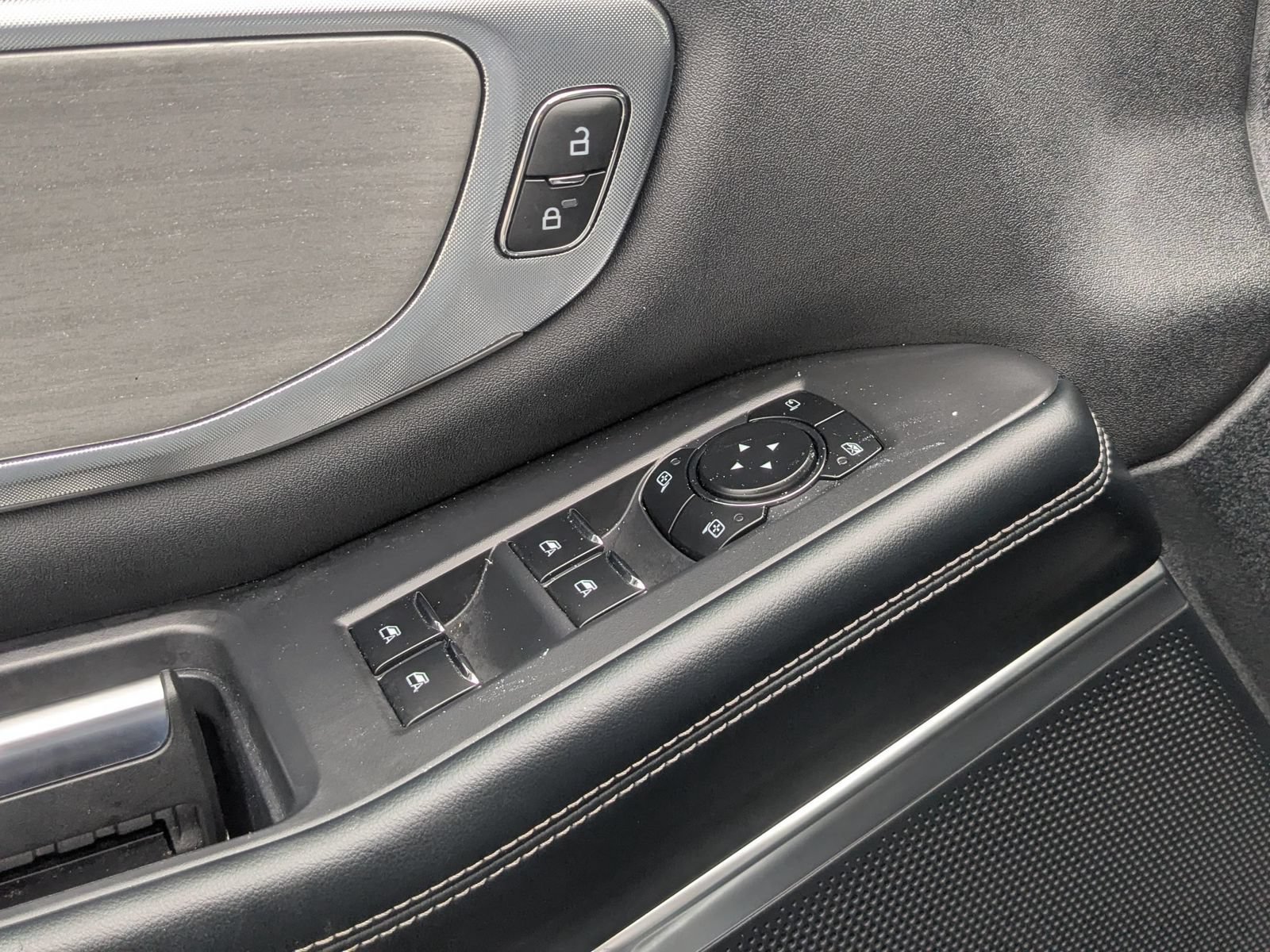 Used 2025 Ford Expedition Platinum AWD/4WD image 12
