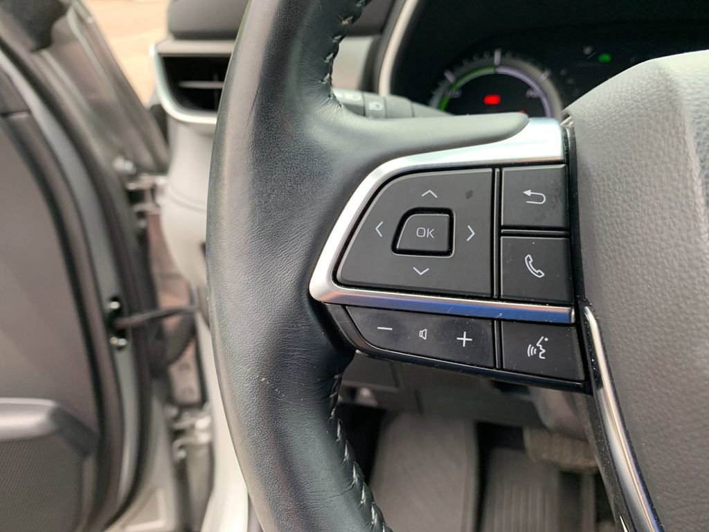Used 2021 Toyota Highlander XLE AWD/4WD image 31