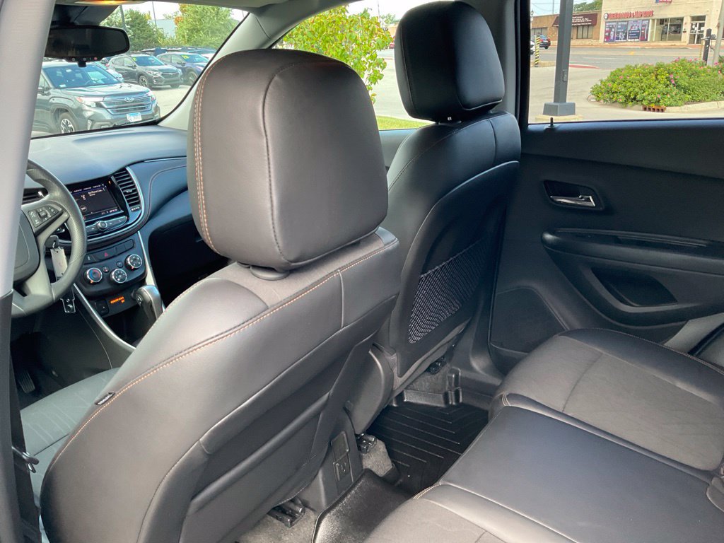 Used 2021 Chevrolet Trax LT FWD image 13