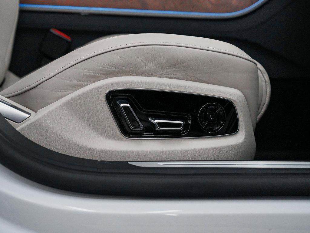 Used 2023 Audi A8 L 3.0T w/ Luxury Package image 38