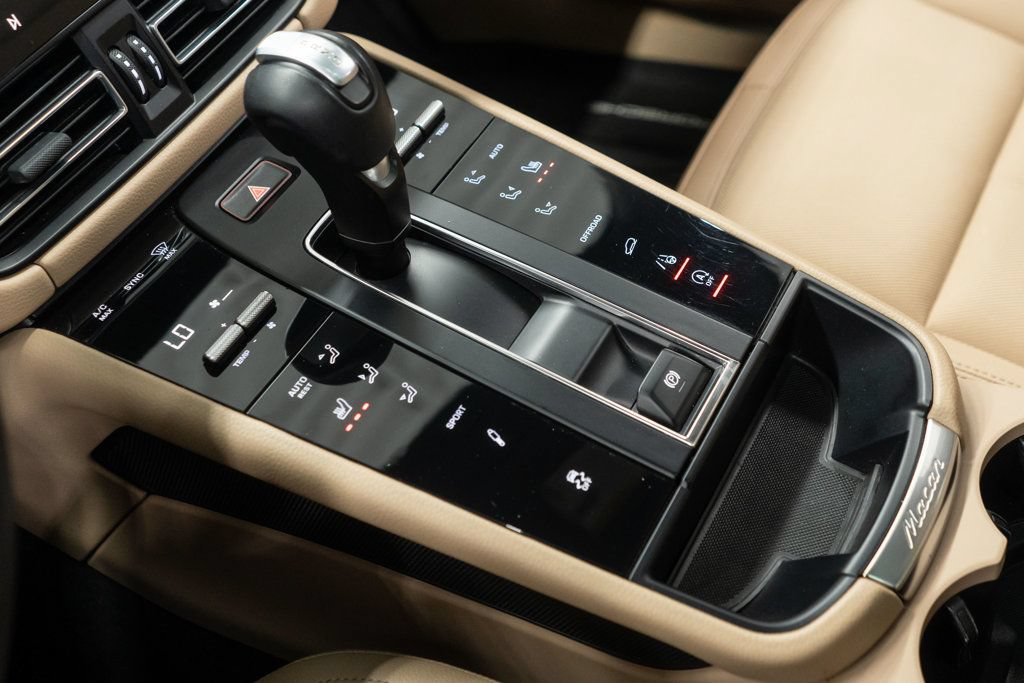 Used 2023 Porsche Macan S AWD/4WD image 21