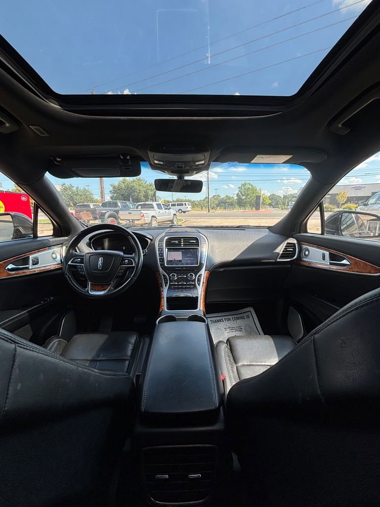 Used 2020 Lincoln Nautilus Reserve w/ Equipment Group 202A image 9