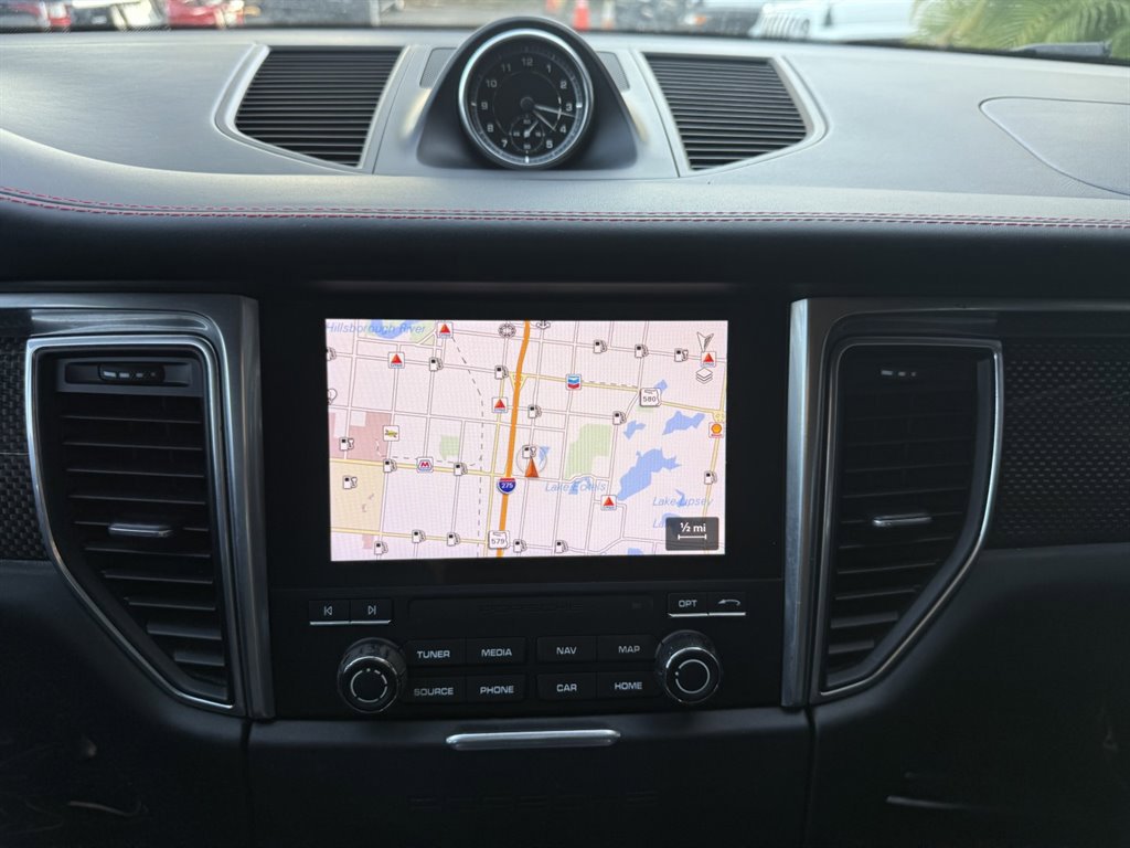 Used 2018 Porsche Macan GTS image 28