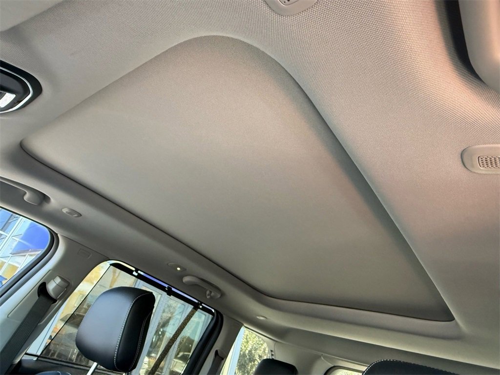 Used 2024 Jeep Grand Cherokee Limited 4xe w/ Luxury Tech Group II image 28