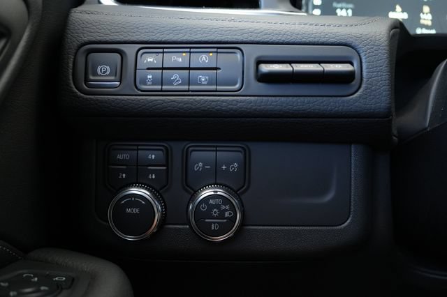 Used 2024 GMC Yukon Denali AWD/4WD image 25