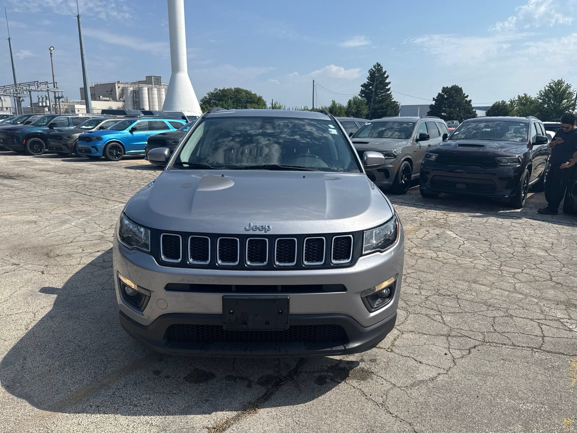 Used 2018 Jeep Compass Latitude w/ Popular Equipment Group FWD image 2