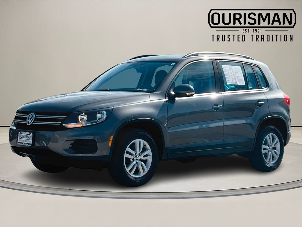 Used 2016 Volkswagen Tiguan S image 2