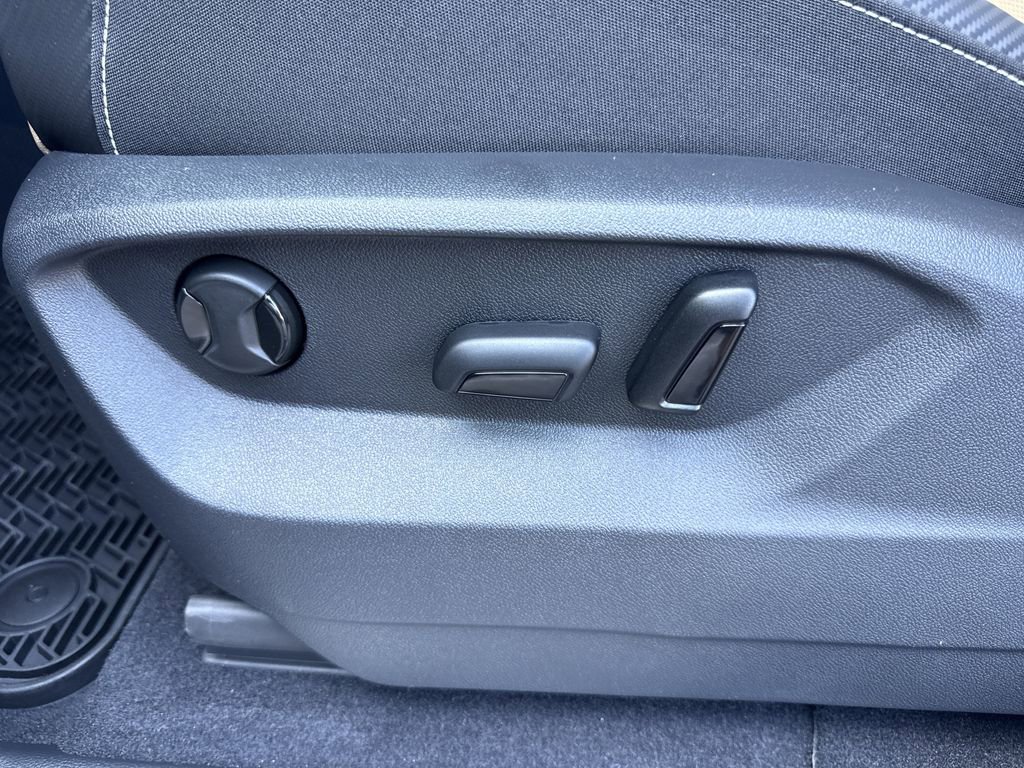 New 2026 Volkswagen Atlas Cross Sport SE image 13