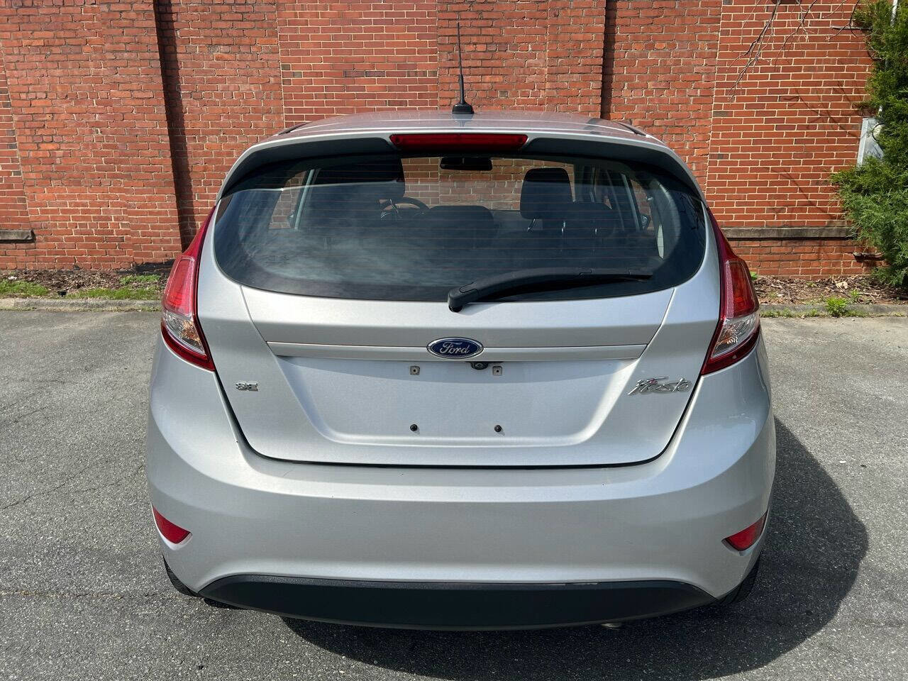 Used 2019 Ford Fiesta SE FWD image 4