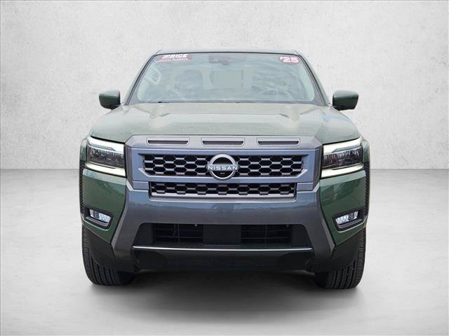 Used 2025 Nissan Frontier SL RWD image 2