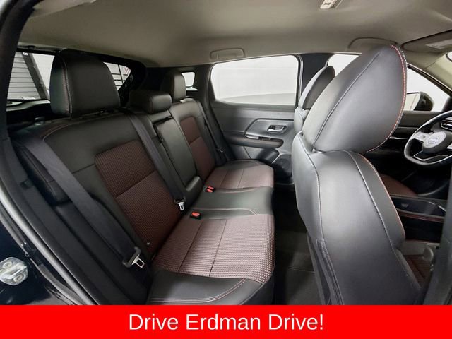 Used 2025 Nissan Kicks SR AWD/4WD image 27