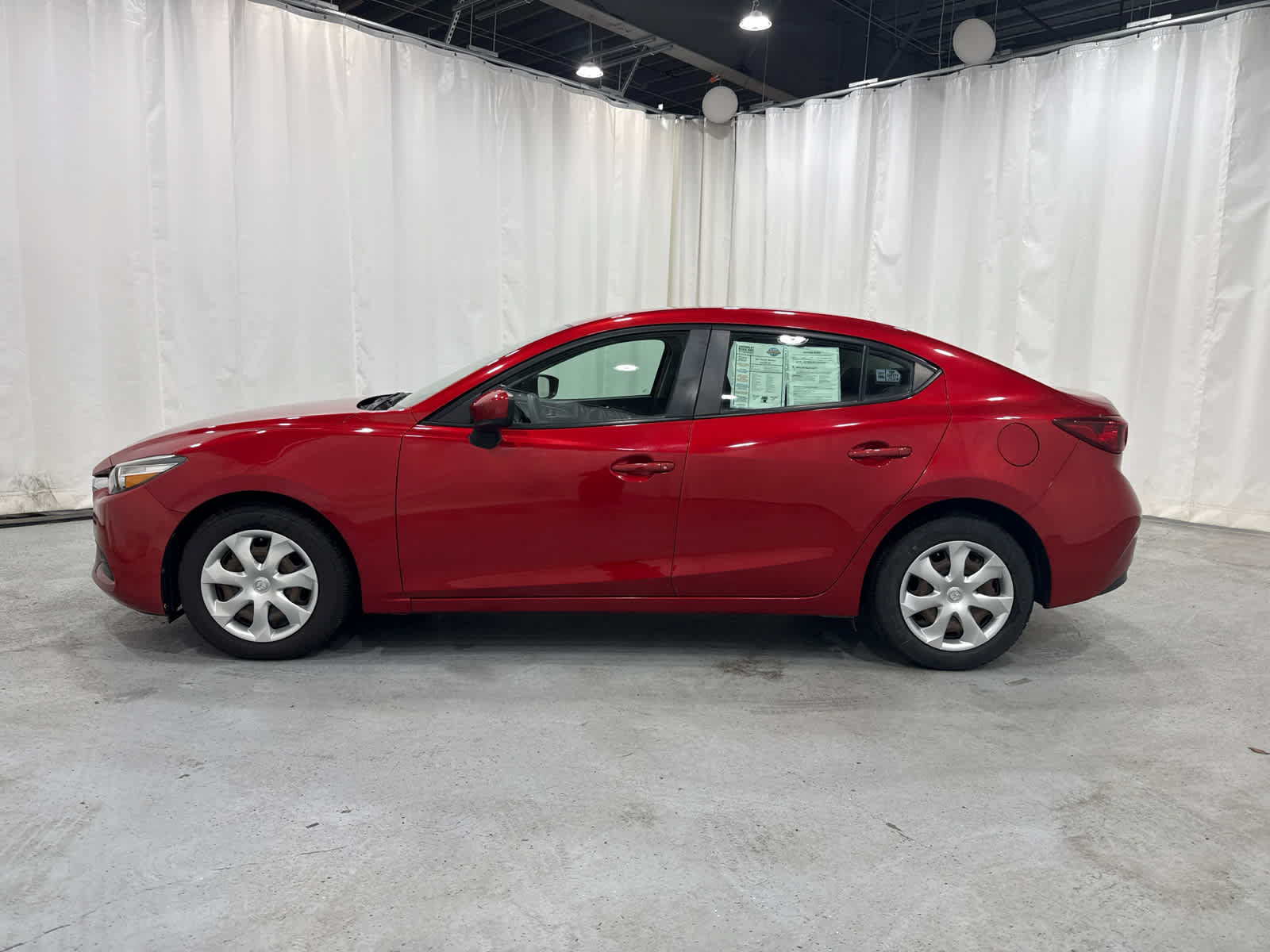 Used 2017 MAZDA MAZDA3 Sport FWD image 2