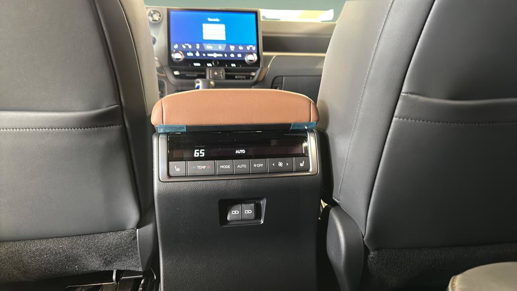 New 2026 Lexus GX 550 AWD/4WD image 27
