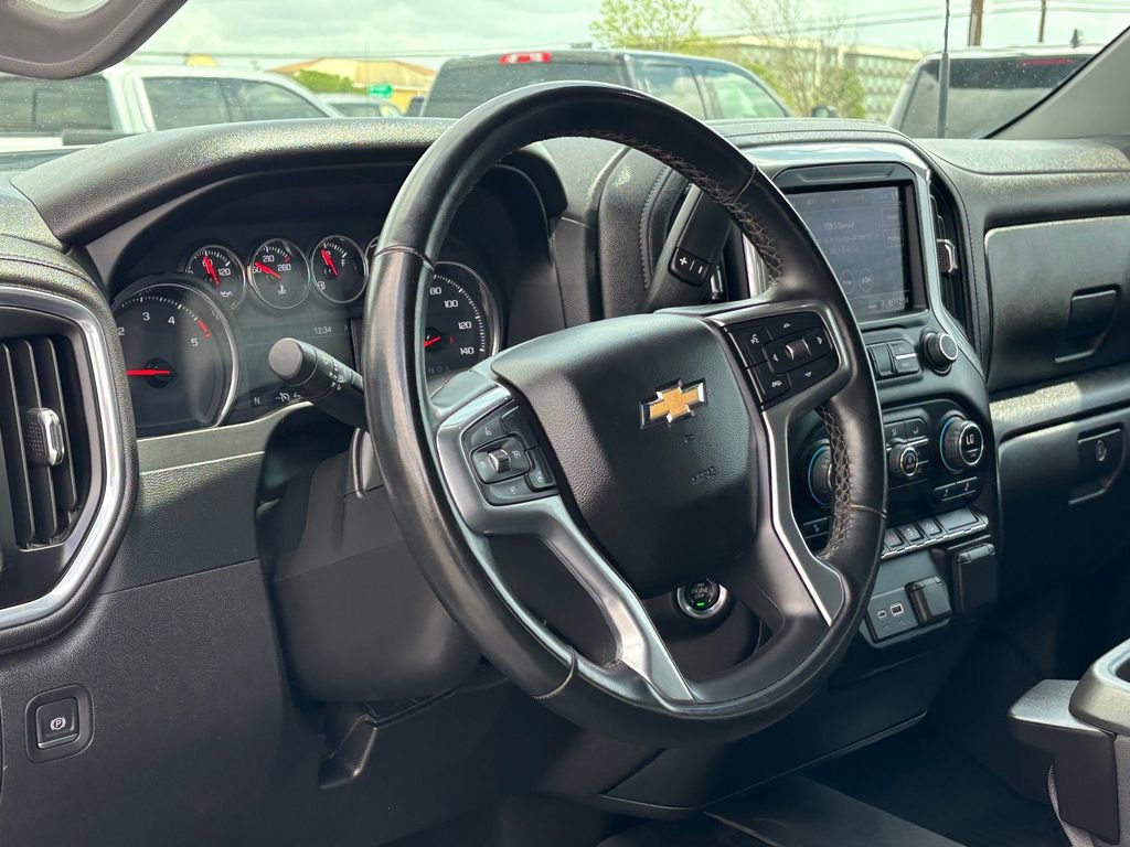 Used 2023 Chevrolet Silverado 2500 LT w/ Convenience Package image 7